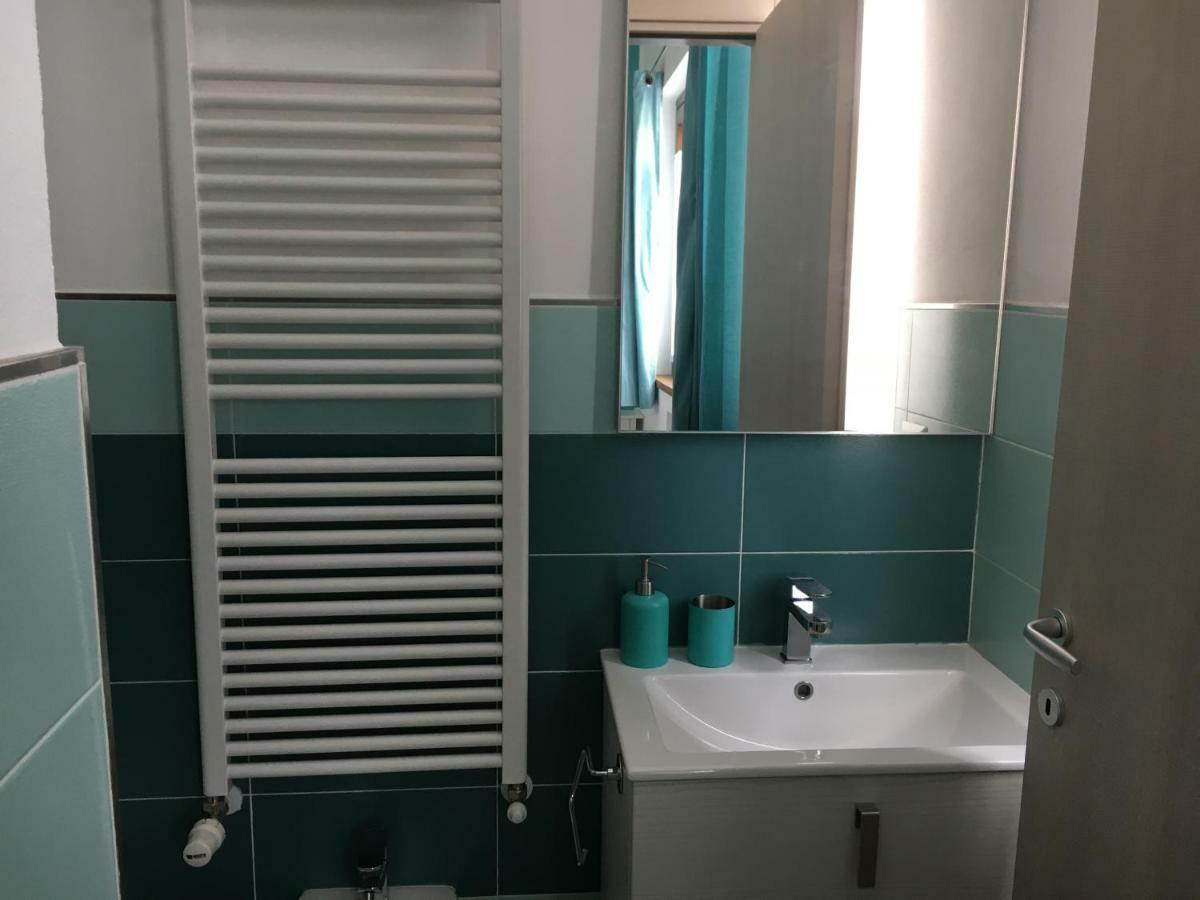 مبيت وإفطار Carugo Elleboro المظهر الخارجي الصورة