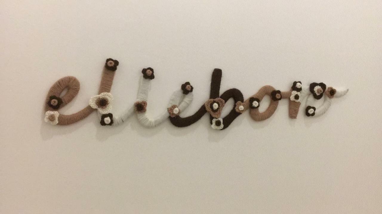 مبيت وإفطار Carugo Elleboro المظهر الخارجي الصورة