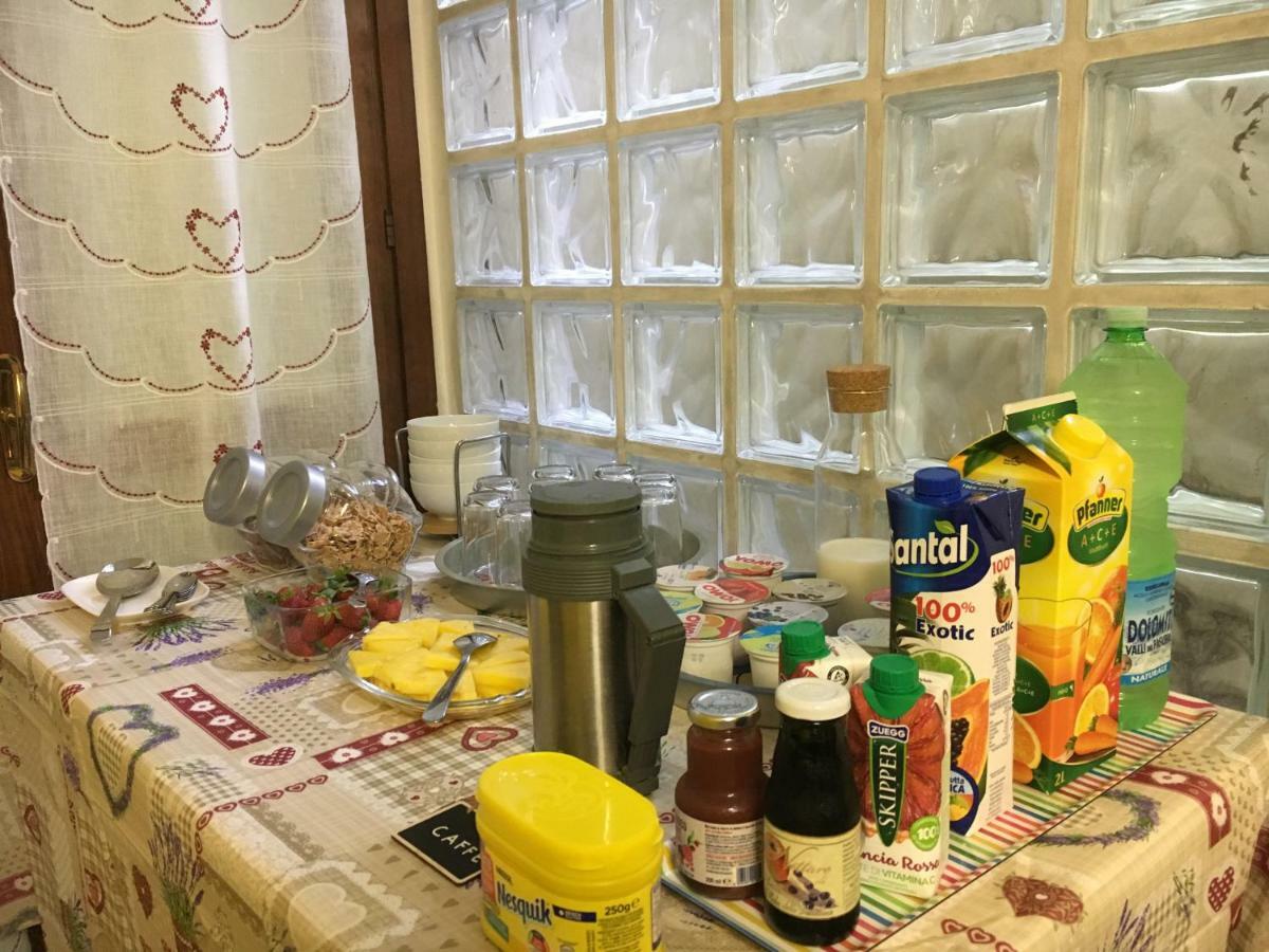 مبيت وإفطار Carugo Elleboro المظهر الخارجي الصورة